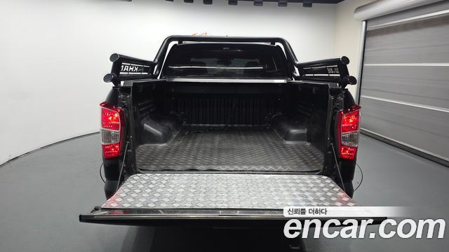 KG Mobility (SsangYong) Rexton Sports Khan Diesel 2.2 4WD Professional X (5-Link) 2019 — фото 20