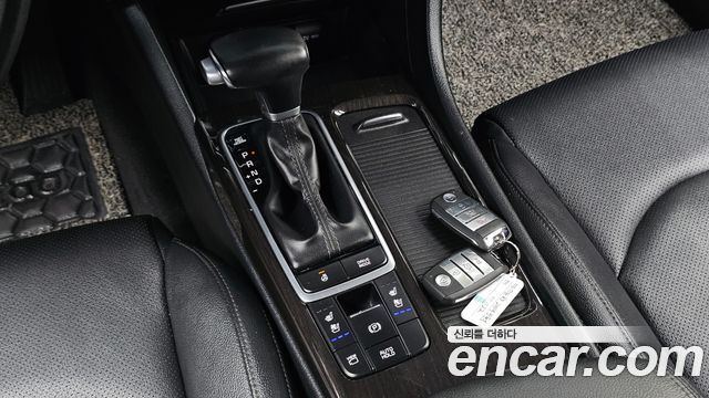 Kia K5 (II) 2.0 Prestige 2019 — фото 9