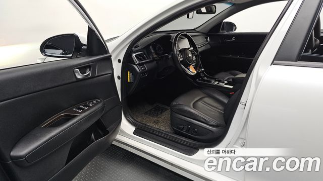 Kia K5 (II) 2.0 Prestige 2019 — фото 10