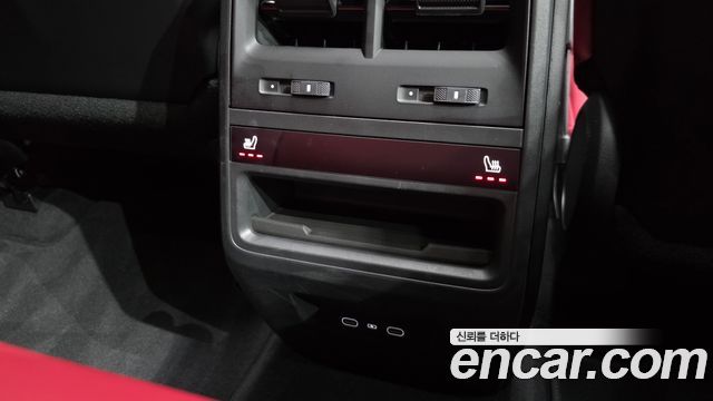 Porsche Macan EV Base 4 2025 — фото 19