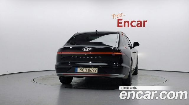 Hyundai Grandeur (GN7) 2,5 Gasoline 2WD Exclusive 2023 — фото 4