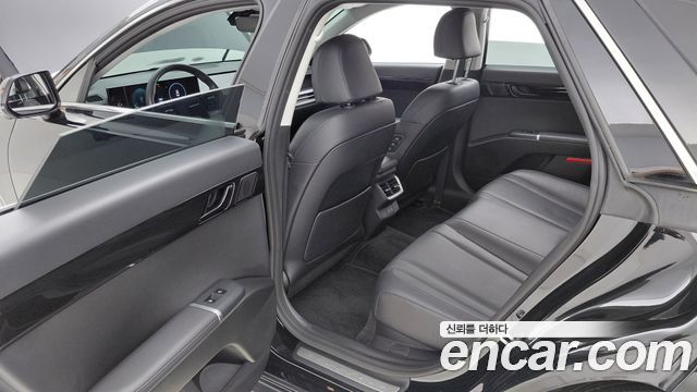 Hyundai Grandeur (GN7) 2,5 Gasoline 2WD Exclusive 2023 — фото 12