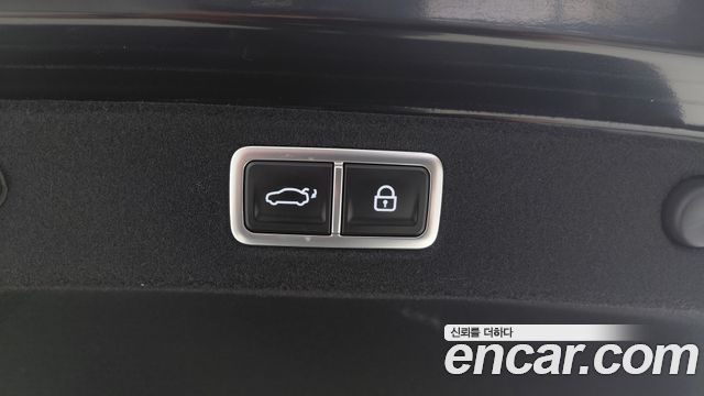 Hyundai Grandeur (GN7) 2,5 Gasoline 2WD Exclusive 2023 — фото 17