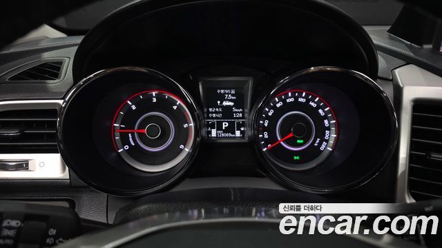 KG Mobility (SsangYong) Tivoli Diesel LX 2WD 2016 — фото 8