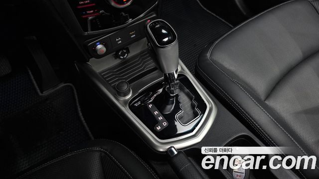 KG Mobility (SsangYong) Tivoli Diesel LX 2WD 2016 — фото 9