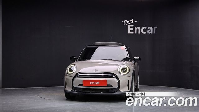 MINI Cooper Classic Plus Launch Pack Third Generation 2023 — фото 3