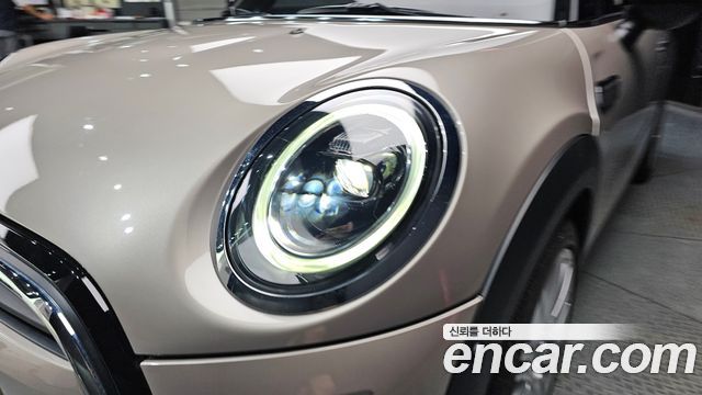 MINI Cooper Classic Plus Launch Pack Third Generation 2023 — фото 22