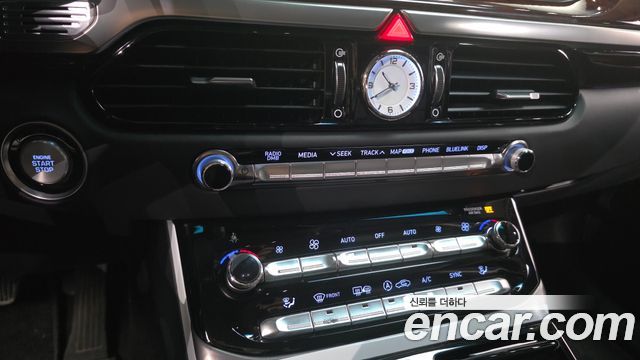 Genesis EQ900 3.3 T-GDI AWD Prestige 2016 — фото 17