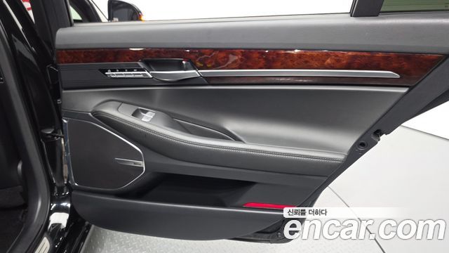 Genesis EQ900 3.3 T-GDI AWD Prestige 2016 — фото 25