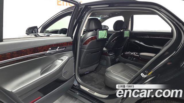 Genesis EQ900 3.3 T-GDI AWD Prestige 2016 — фото 26