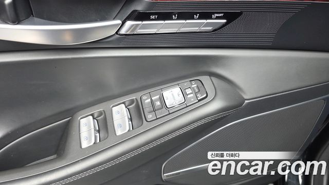 Genesis EQ900 3.3 T-GDI AWD Prestige 2016 — фото 39