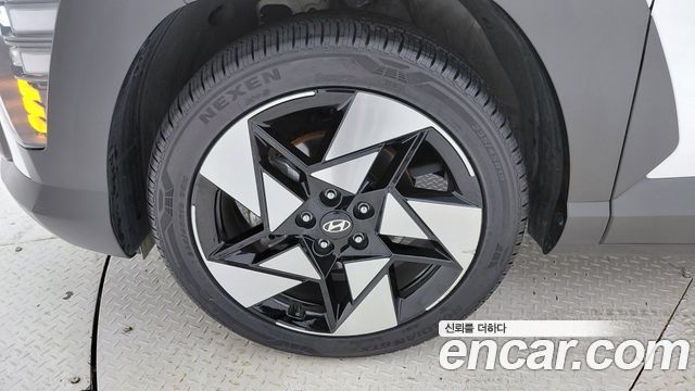 Hyundai Kona (SX2) Gasoline 1.6 Turbo 2WD Premium 2023 — фото 5
