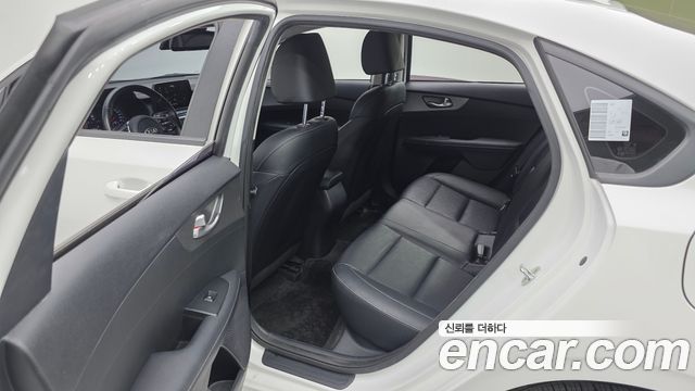 Kia K3 Prestige 2021 — фото 12