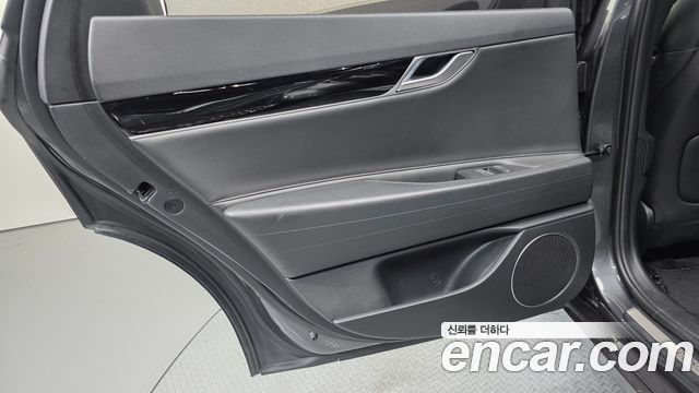 Genesis G80 (RG3) Gasoline 3.5 Turbo AWD 2021 — фото 31