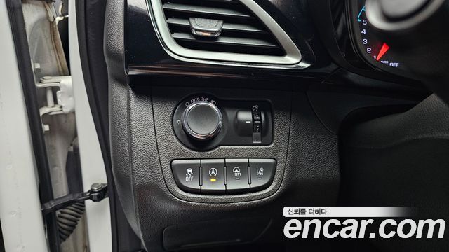 Chevrolet Spark Premier 2019 — фото 17