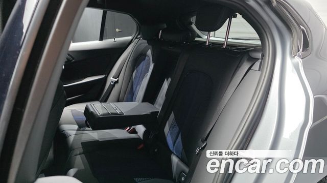 BMW 1 Series (F40) 120i M Sports 2023 — фото 12