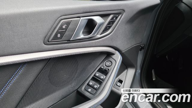 BMW 1 Series (F40) 120i M Sports 2023 — фото 19