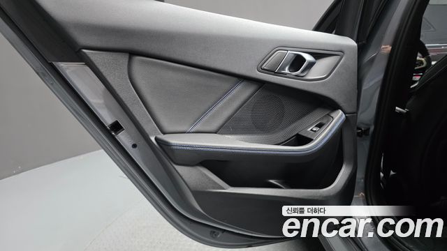 BMW 1 Series (F40) 120i M Sports 2023 — фото 25