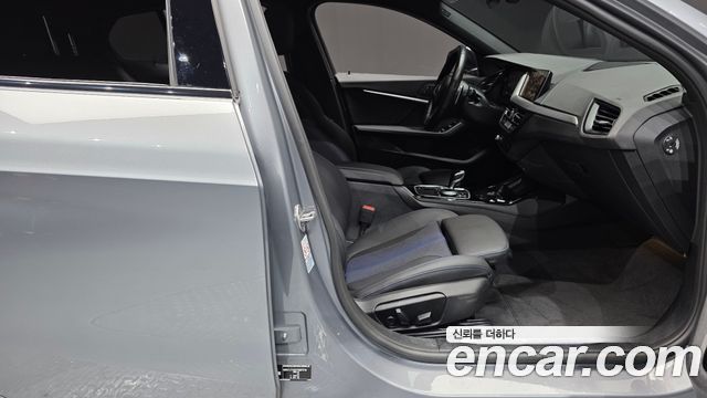 BMW 1 Series (F40) 120i M Sports 2023 — фото 26