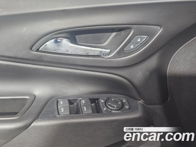 Chevrolet Equinox 2WD LS 2019 — фото 18