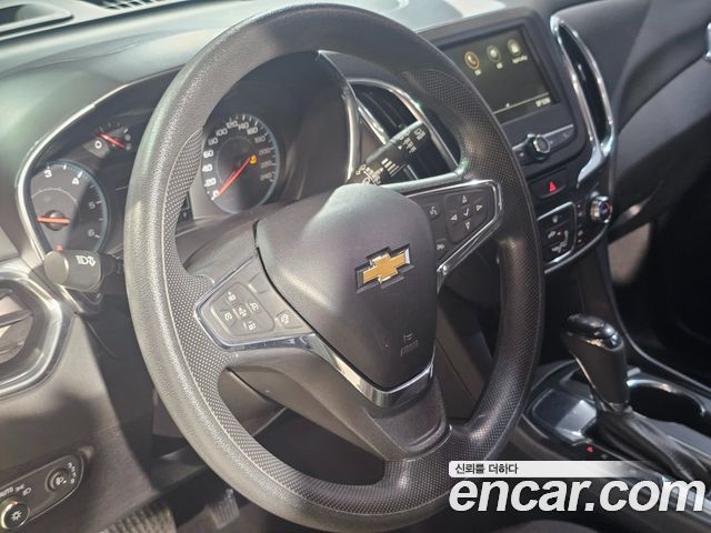 Chevrolet Equinox 2WD LS 2019 — фото 19