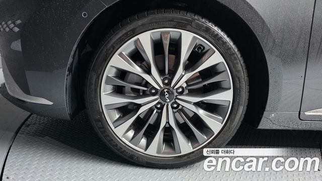 Kia K8 2.5 Gasoline 2WD Noblesse 2023 — фото 5