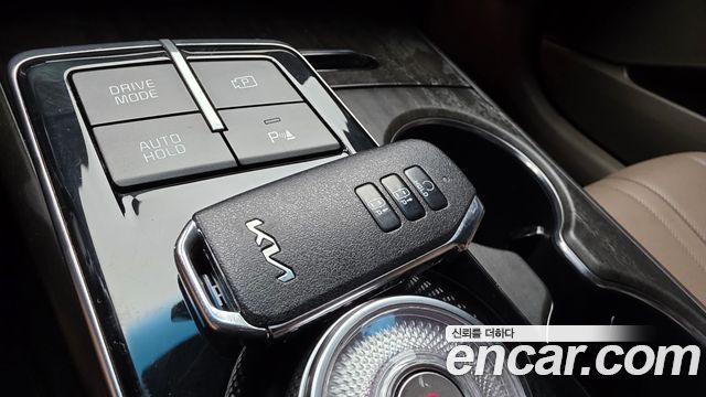 Kia K8 2.5 Gasoline 2WD Noblesse 2023 — фото 13