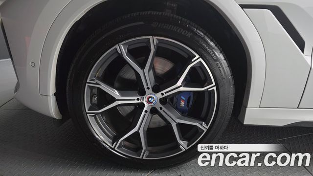 BMW X6 (G06) xDrive40i M Sport 2022 — фото 5