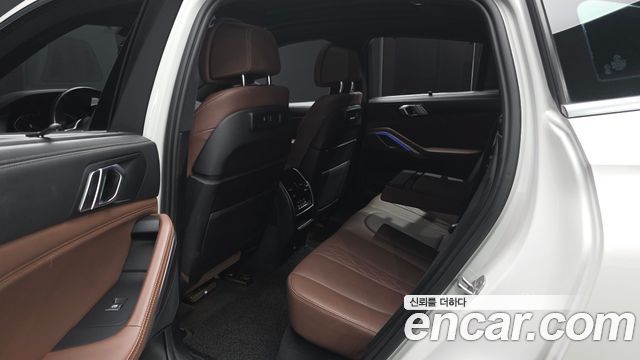 BMW X6 (G06) xDrive40i M Sport 2022 — фото 11