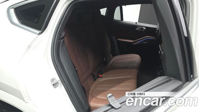 BMW X6 (G06) xDrive40i M Sport 2022 — фото 12