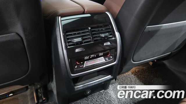 BMW X6 (G06) xDrive40i M Sport 2022 — фото 31