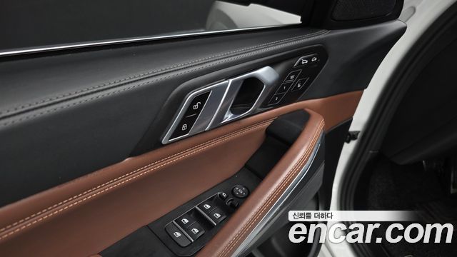 BMW X6 (G06) xDrive40i M Sport 2022 — фото 34
