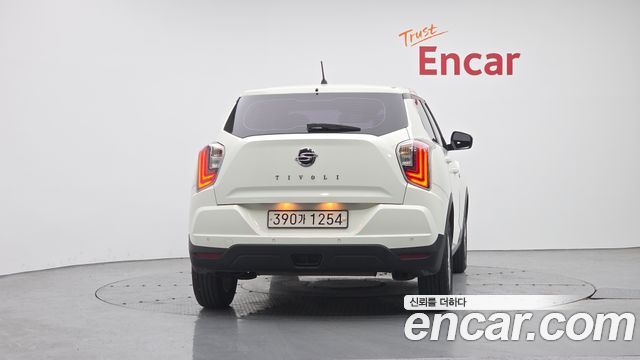 KG Mobility (SsangYong) Very New Tivoli Gasoline 1.5 2WD V1 2021 — фото 4