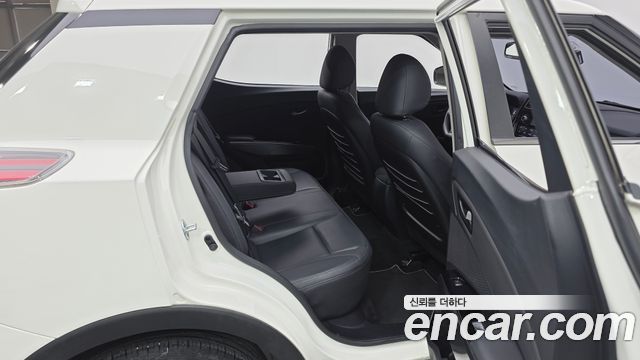 KG Mobility (SsangYong) Very New Tivoli Gasoline 1.5 2WD V1 2021 — фото 12