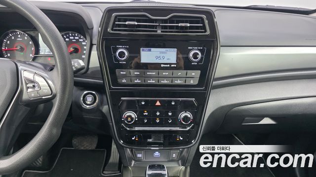 KG Mobility (SsangYong) Very New Tivoli Gasoline 1.5 2WD V1 2021 — фото 14