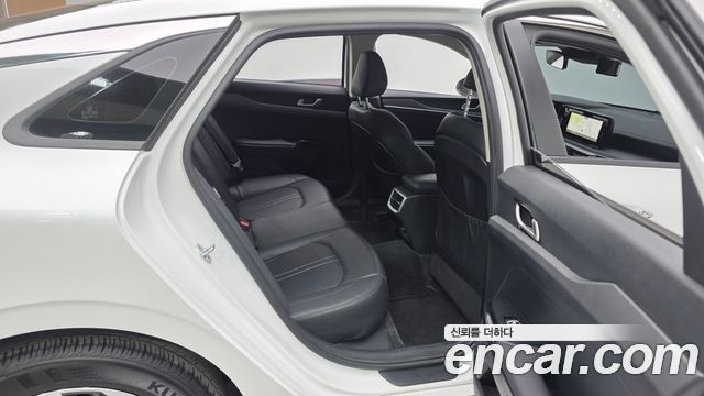 Kia K5 (III) 2.0 Prestige 2021 — фото 12