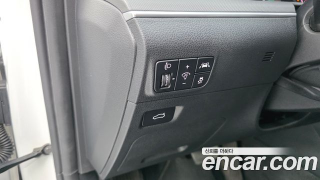 Kia K5 (III) 2.0 Prestige 2021 — фото 18