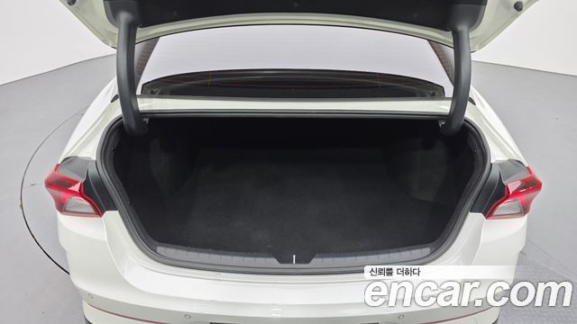 Kia K5 (III) 2.0 Prestige 2021 — фото 20