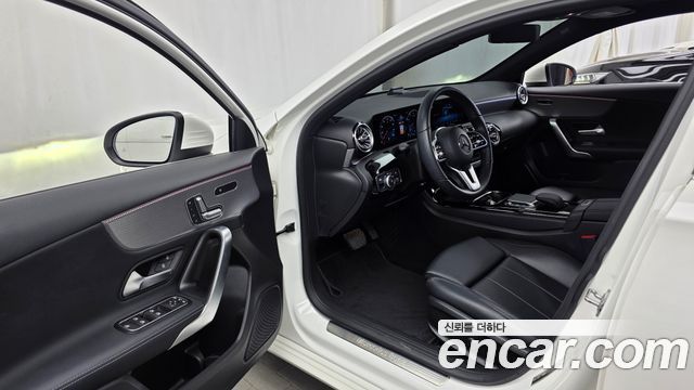 Mercedes-Benz A-Class (W177) A220 Hatchback 2021 — фото 10