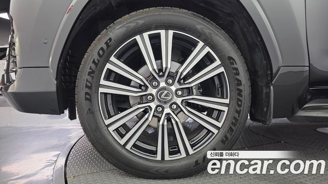 Lexus LX (IV) 700h Luxury 2025 — фото 5