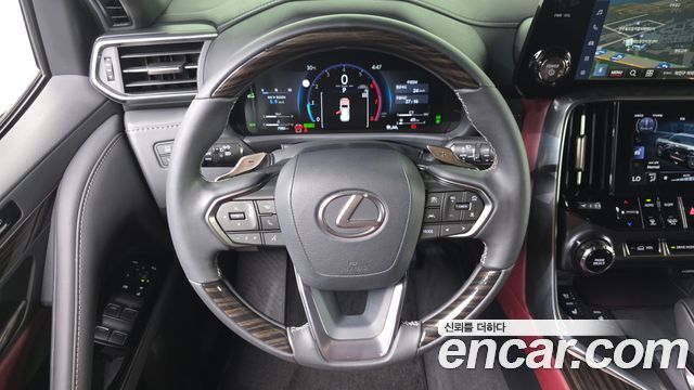 Lexus LX (IV) 700h Luxury 2025 — фото 12