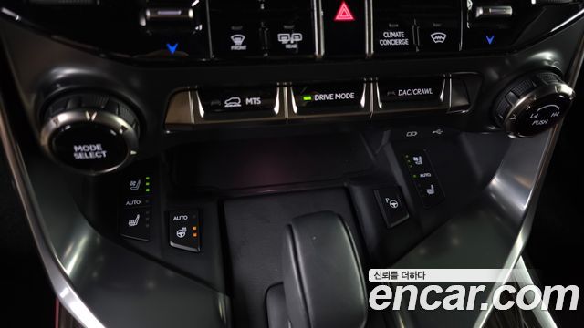 Lexus LX (IV) 700h Luxury 2025 — фото 33