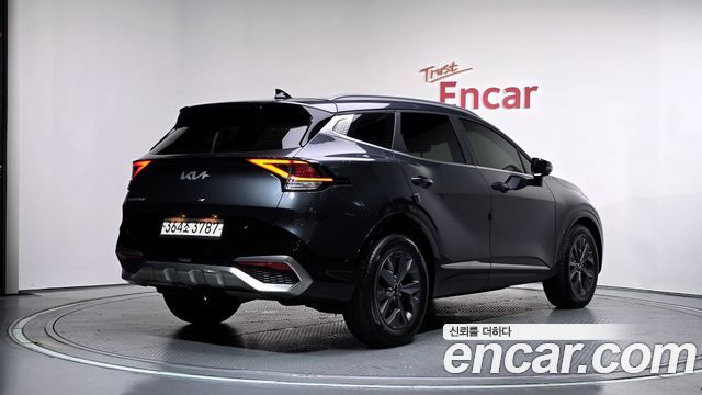 Kia Sportage (V) Diesel 2.0 2WD Nobleless 2023 — фото 2