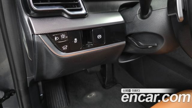 Kia Sportage (V) Diesel 2.0 2WD Nobleless 2023 — фото 18