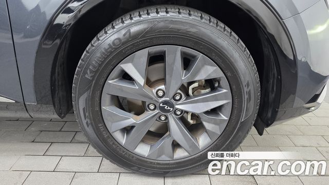 Kia Sportage (V) Diesel 2.0 2WD Nobleless 2023 — фото 21