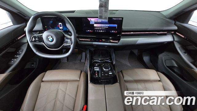BMW 5 Series (G60) 520i 2024 — фото 7