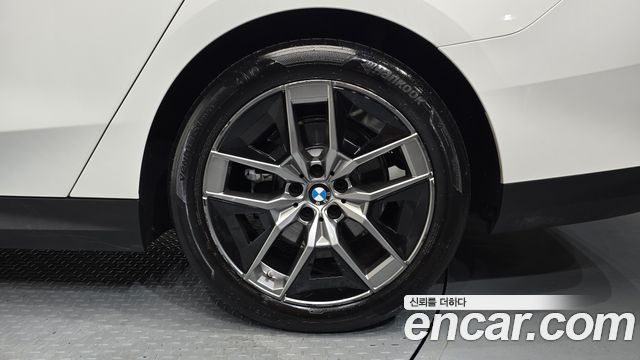 BMW 5 Series (G60) 520i 2024 — фото 21