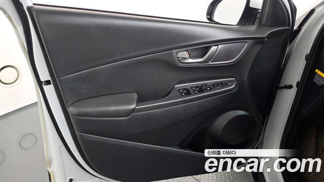 Hyundai Kona Electric Premium 2019 — фото 24