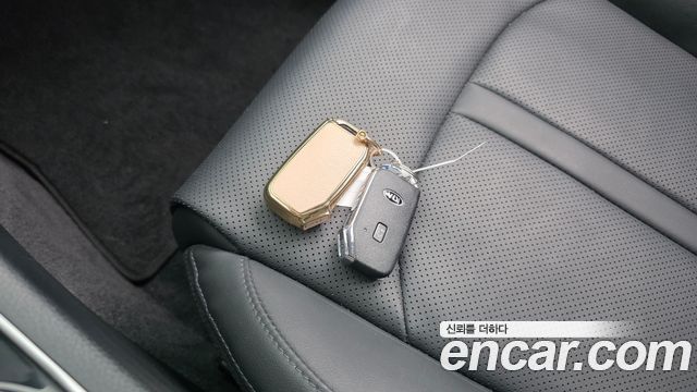 Kia K5 Hybrid (III) Prestige 2021 — фото 19