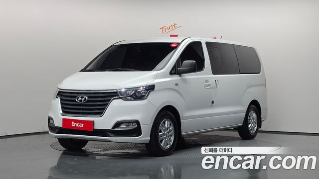 Hyundai Grand Starex Van 5-Seater Smart 2019 — фото 1